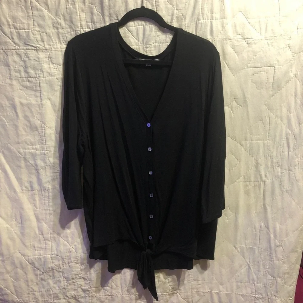 Knot Front Top - Picture 1 of 1